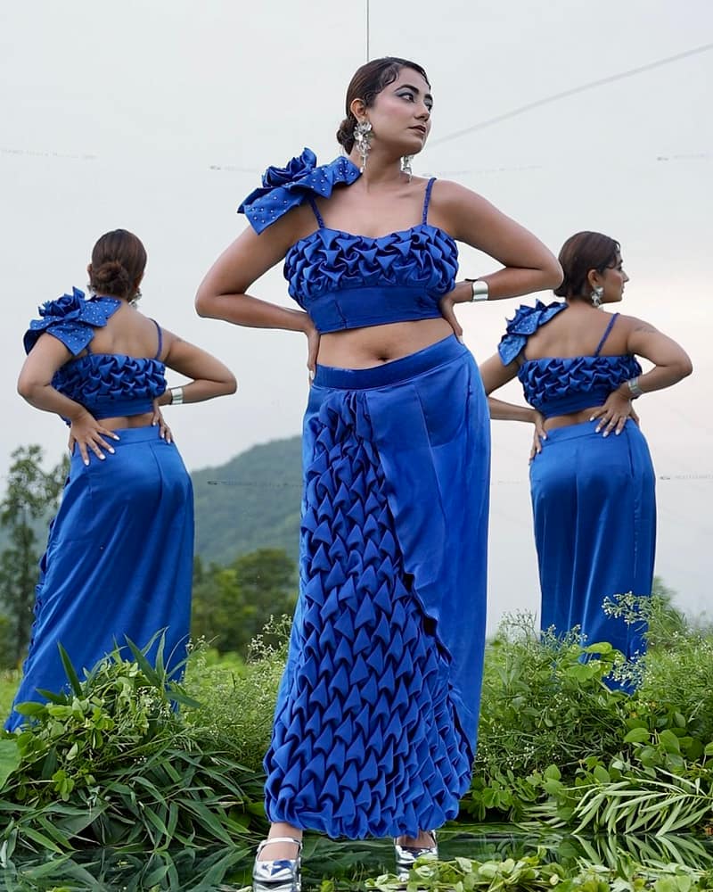 Electric Empress Silk Set - Image 4