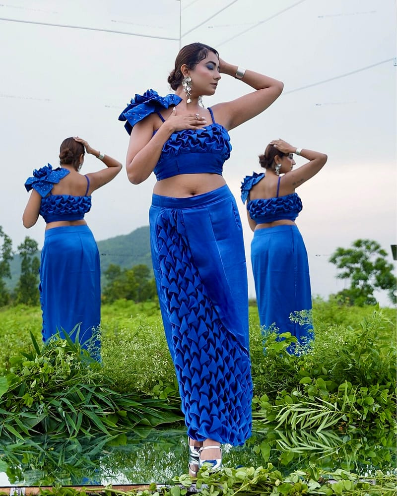 Electric Empress Silk Set - Image 3